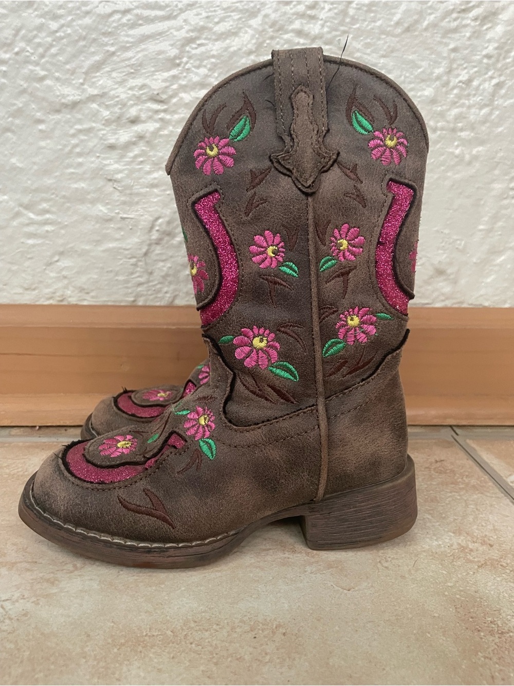 Roper Cowbabies brown leather fashion floral embroidered short heeled; size 10